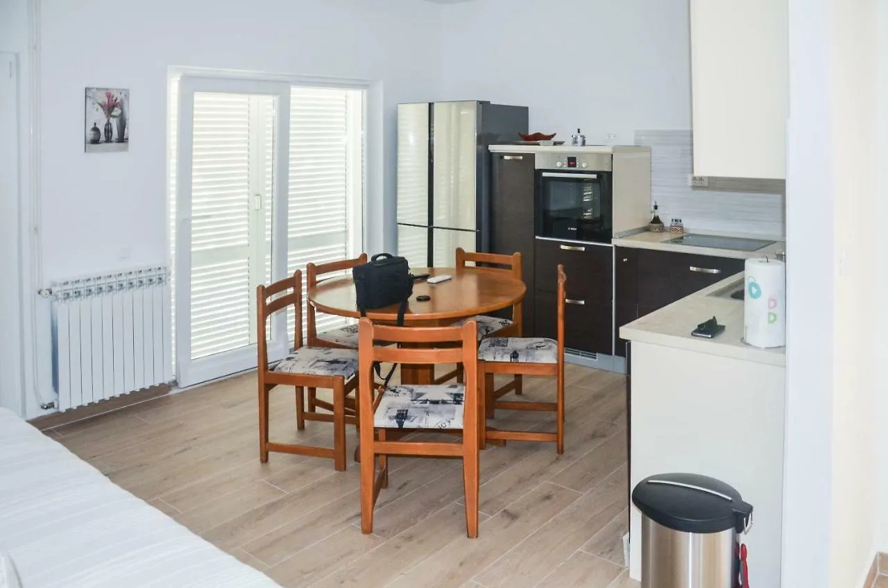 Apartments Andoria Trogir 0*,
